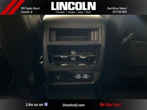 New 2025 Jeep Grand Cherokee Altitude image 26