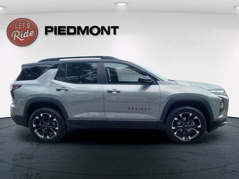 Used 2026 Chevrolet Equinox RS w/ Convenience Package III FWD image 5