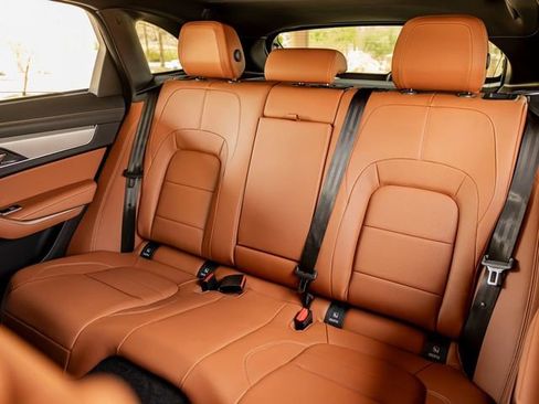 New 2026 Jaguar F-PACE R-Dynamic S image 21