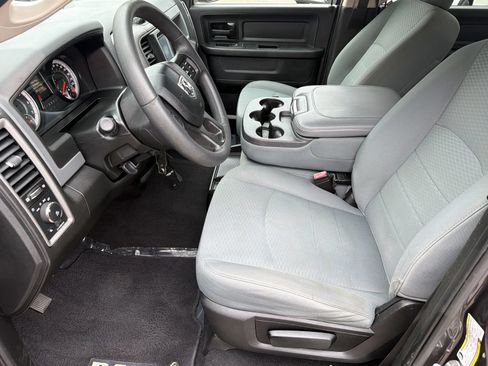 Used 2020 RAM 1500 Express RWD image 14