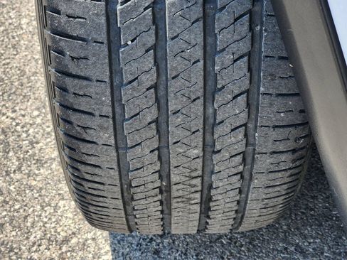 Used 2021 Jeep Grand Cherokee L Laredo RWD image 11