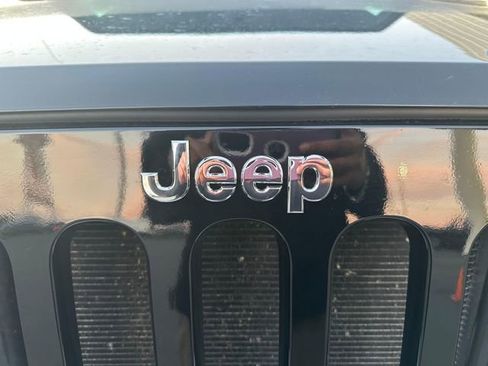 Used 2011 Jeep Wrangler Unlimited Sahara w/ Dual Top Group image 25