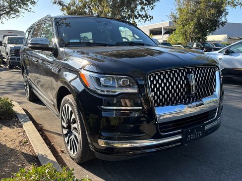 Used 2022 Lincoln Navigator L Black Label AWD/4WD image 3