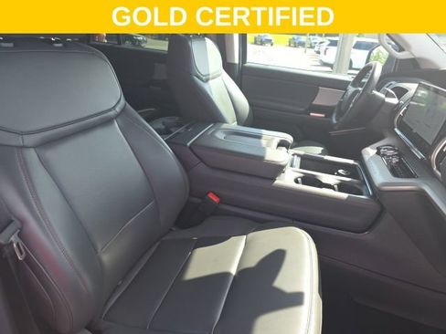 Used 2025 Ford Expedition Active RWD image 14