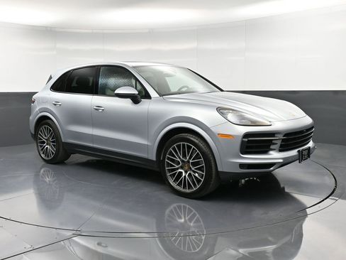 Certified 2021 Porsche Cayenne S image 10