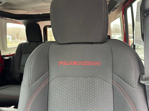 Used 2018 Jeep Wrangler Unlimited Rubicon image 16