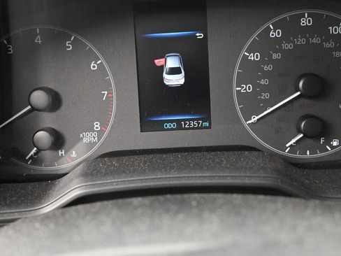 Used 2025 Toyota Corolla LE w/ Convenience Package FWD image 10