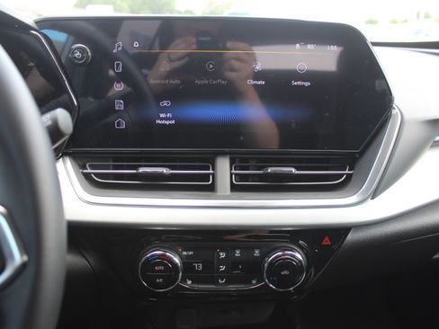 New 2026 Chevrolet Trax LT w/ Driver Confidence Package FWD image 12