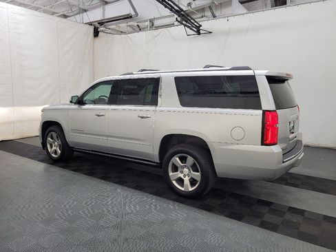 Used 2019 Chevrolet Suburban Premier AWD/4WD image 3