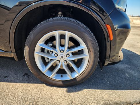 Used 2025 Dodge Durango GT AWD/4WD image 10