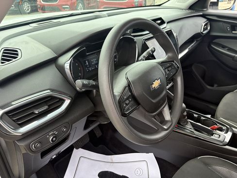 Used 2023 Chevrolet TrailBlazer LT w/ Convenience Package AWD/4WD image 29