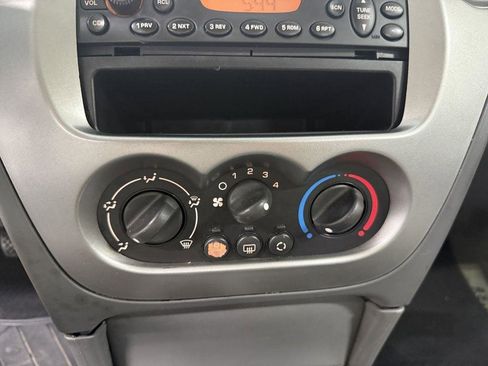 Used 2005 Saturn ION Level 2 w/ Power Pkg FWD image 15
