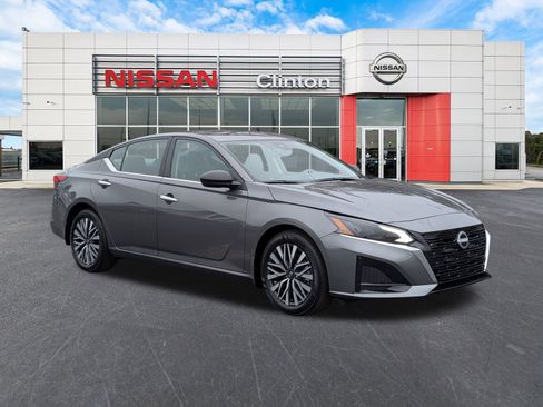 New 2025 Nissan Altima 2.5 SV image 1