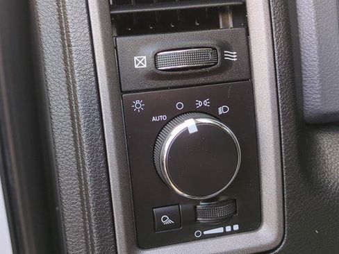 Used 2018 RAM 2500 Tradesman w/ Chrome Appearance Group image 54