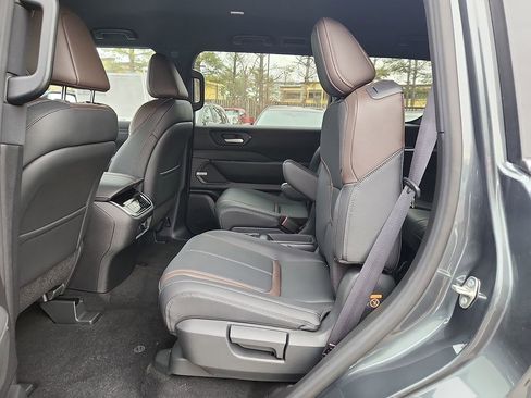 New 2026 Nissan Armada SL w/ Captain's Chari Seat Package image 5