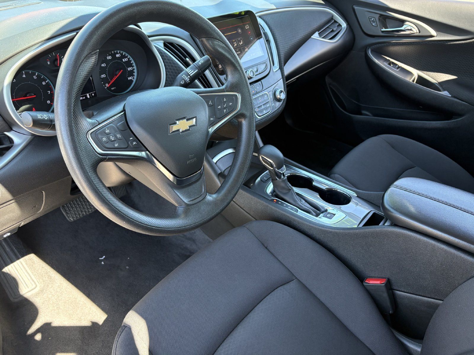 Used 2024 Chevrolet Malibu LT FWD image 23