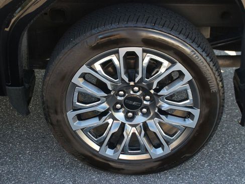 Used 2024 GMC Sierra 1500 Denali Ultimate AWD/4WD image 40