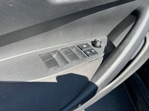 Used 2024 Toyota Corolla LE FWD image 11