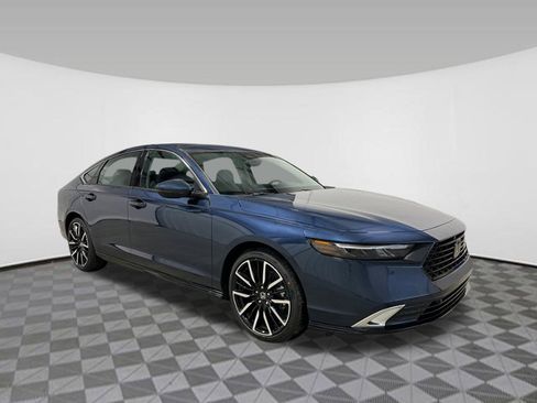 New 2025 Honda Accord Touring image 7