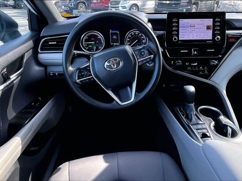 Used 2022 Toyota Camry LE image 16