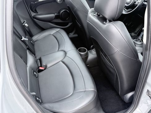 Used 2019 MINI Cooper S image 36