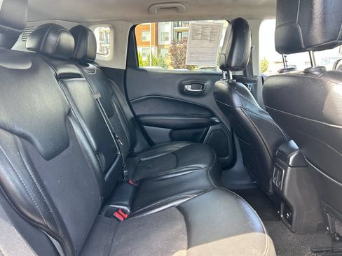 Used 2020 Jeep Compass Latitude FWD image 29