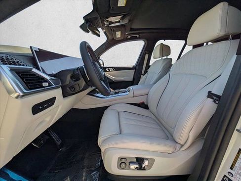 New 2026 BMW X5 M60i image 4