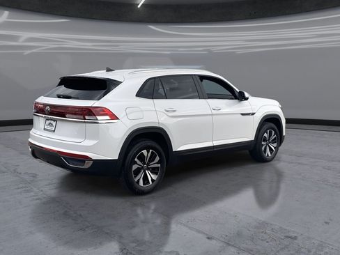 New 2026 Volkswagen Atlas Cross Sport SE FWD image 5