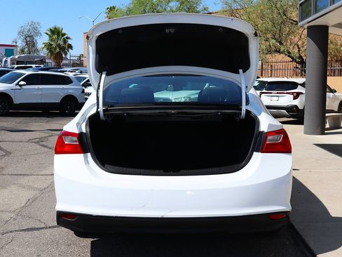 Used 2023 Chevrolet Malibu LT FWD image 22