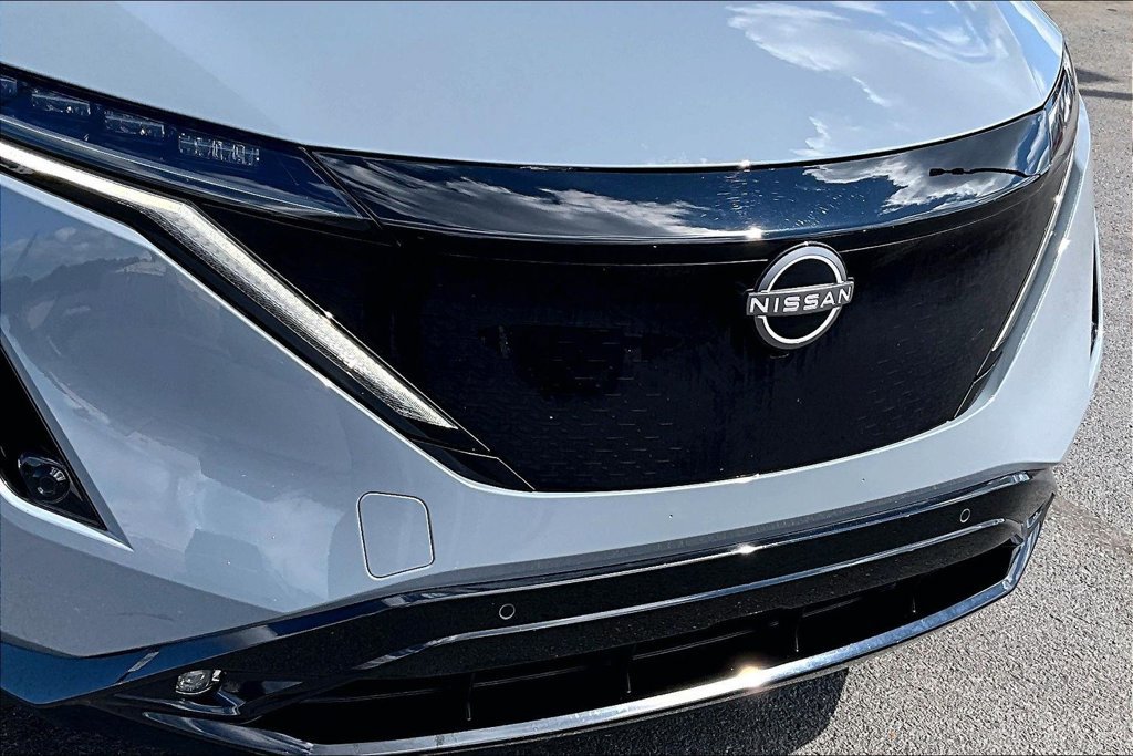 Used 2024 Nissan Ariya AWD image 34