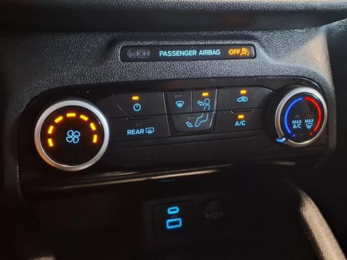 Used 2022 Ford Escape SE FWD image 20