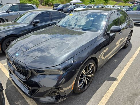 Certified 2026 BMW 550e xDrive AWD/4WD image 4