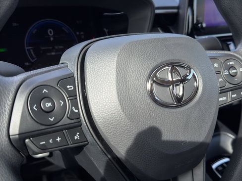Used 2026 Toyota Corolla LE image 28
