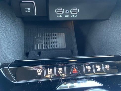 New 2026 Jeep Grand Wagoneer 4WD image 16