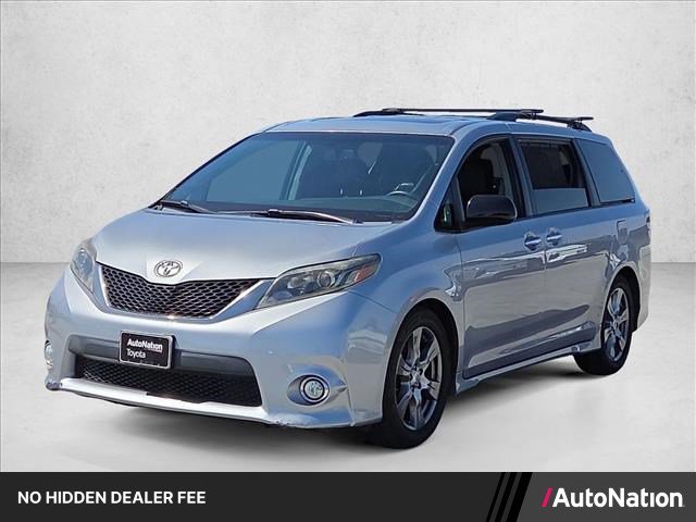 Used 2017 Toyota Sienna SE Premium FWD image 1