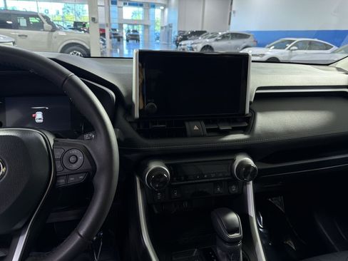 Used 2025 Toyota RAV4 XLE w/ Convenience Package AWD/4WD image 19