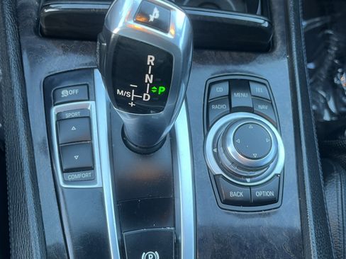 Used 2011 BMW 740Li image 16