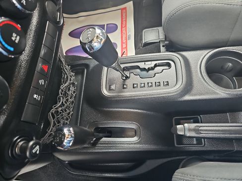 Used 2011 Jeep Wrangler Sport AWD/4WD image 25