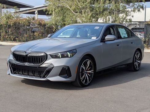 New 2026 BMW 540i xDrive image 2