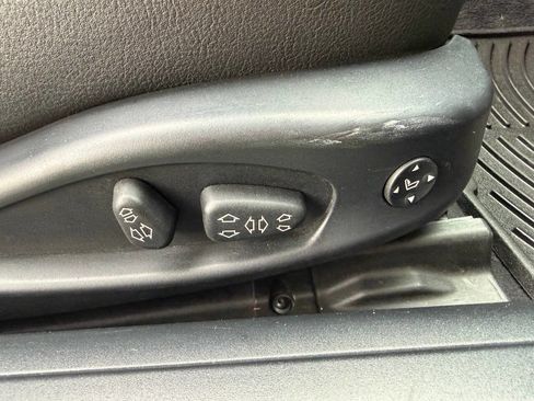 Used 2005 BMW 325Ci Convertible image 28