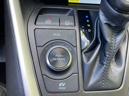 Certified 2023 Toyota RAV4 AWD Hybrid image 33