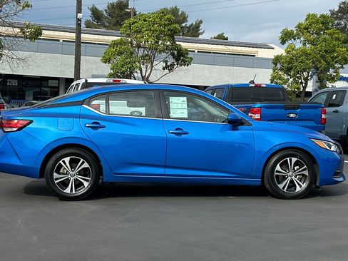 Used 2023 Nissan Sentra SV image 3