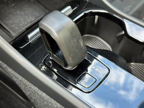 Certified 2023 Volvo XC40 Recharge Plus AWD/4WD image 21