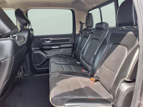 Used 2019 RAM 1500 Laramie AWD/4WD image 8