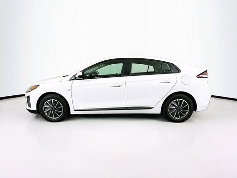Used 2020 Hyundai Ioniq SE image 4
