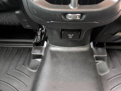 Used 2015 Jeep Cherokee Limited AWD/4WD image 16