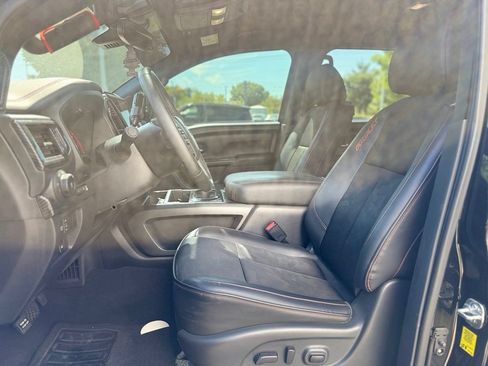 Used 2021 Nissan Titan PRO-4X AWD/4WD image 10