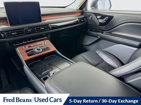 Used 2024 Lincoln Aviator Reserve w/ Equipment Group 201A AWD/4WD image 32