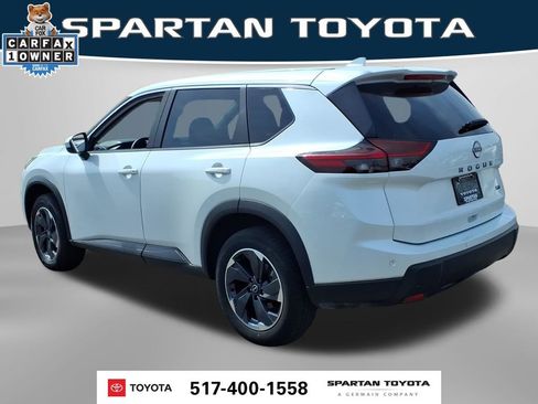 Used 2024 Nissan Rogue SV FWD image 10