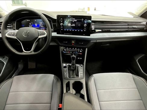 New 2025 Volkswagen Jetta SE image 7